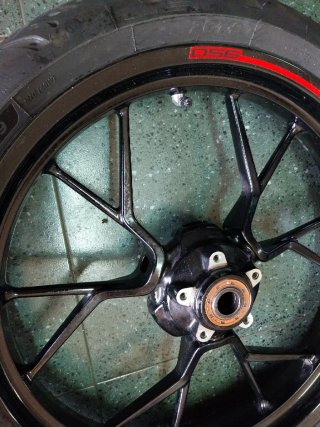 Ducati Multistrada 950 S rueda delantera