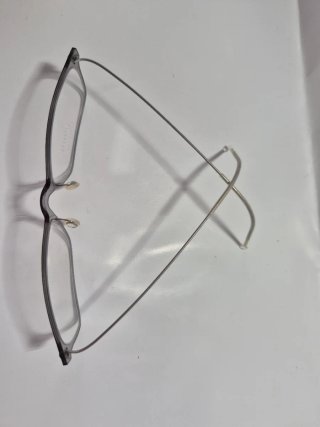 Gafas de ver grises