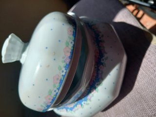 Azucarero de porcelana con flores