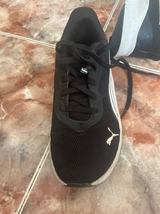 Deportivas Puma Negras y Blancas