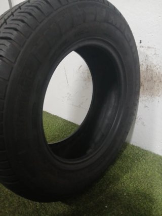 215 65 15C 104/102T MICHELIN AGILIS 51