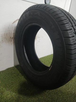 215 65 15C 104/102T MICHELIN AGILIS 51