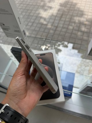 iPhone 15 Pro Max 512gb como nuevo