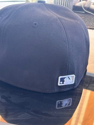 Gorra NY x New Era Negra Cerrada Bordada