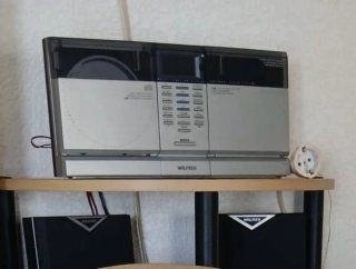 Radio Welltech Plata y Negro