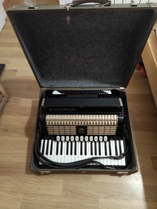 Acordeón Hohner Verdi V 120 Bajos