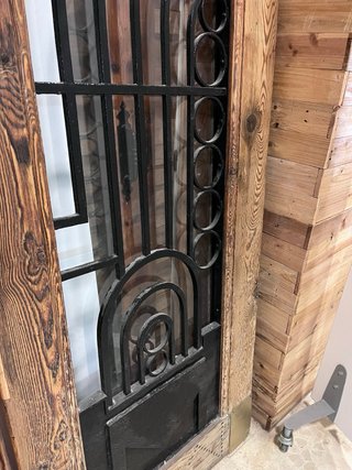 2 Puertas Madera y Hierro Forjado Antiguas
