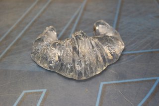 Croissant, cruasán de cristal. Adorno, pisapapeles. ¿Kosta Boda?