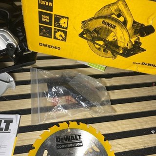 Sierra Circular DeWalt DWE560 1350W