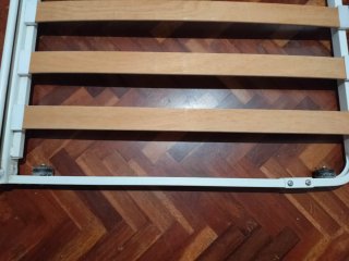 Tercera cama de litera Ikea con ruedas