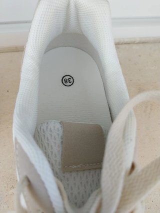 Zapatillas deportivas mujer beige y blanco