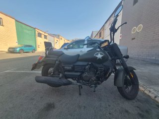 UM Renegade Comando 125 Moto