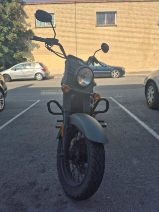 UM Renegade Comando 125 Moto