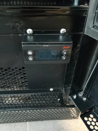 Nevera con puerta de cristal