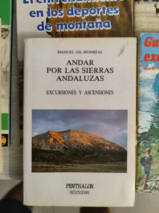Libros y planos de deporte al aire libre y senderi