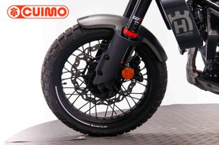 HUSQVARNA SVARTPILEN 125