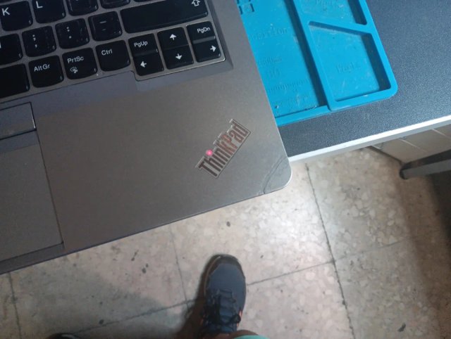 Portátil Lenovo ThinkPad FM13
