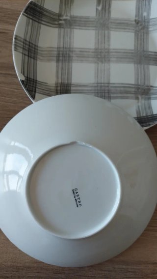 Pareja de platos Castro Sargadelos