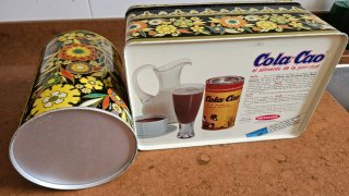 Lote 2 Cajas Vintage Cola Cao