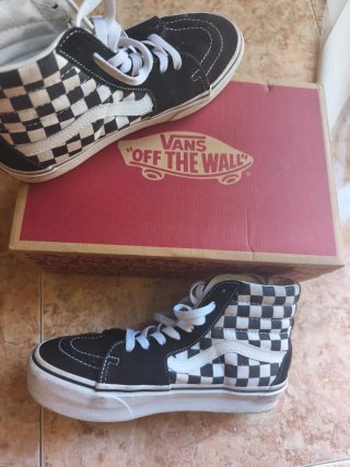Zapatillas Vans altas plataforma talla 39 como nue