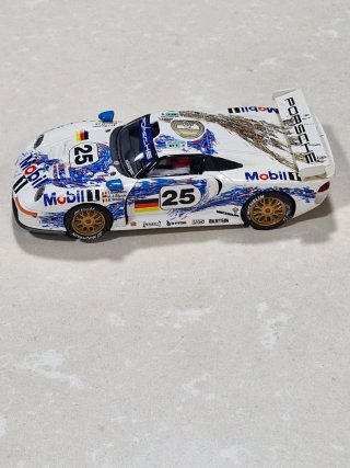 Scalextric Porsche GT1