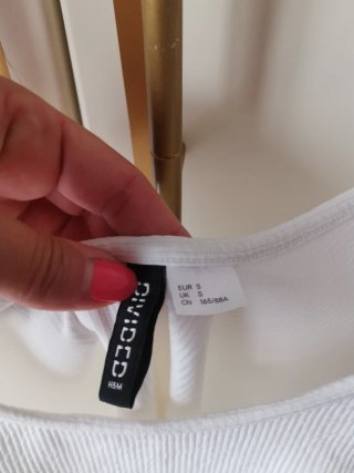 Body bianco con anelli