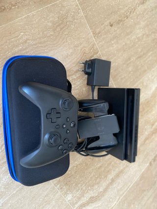 Nintendo Switch con mando pro y joy cons