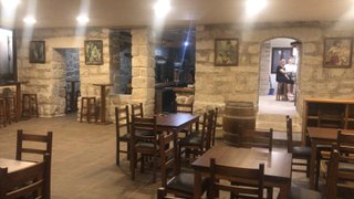 Mesas, sillas cocina, bodega, salon, comedor