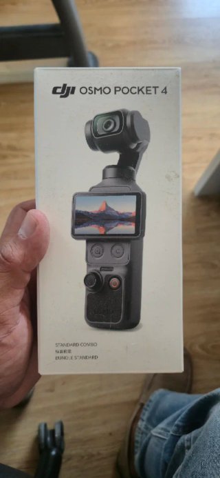 DJI Osmo Pocket 4 - Como Nuevo