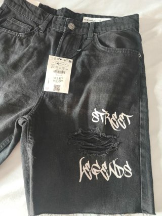 Pantalón corto Bershka Ripped Talla M NUEVO