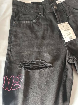 Pantalón corto Bershka Ripped Talla M NUEVO