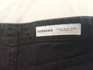 Pantalón corto Bershka Ripped Talla M NUEVO