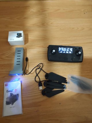 Dron Beast E con mando y accesorios sin el dron