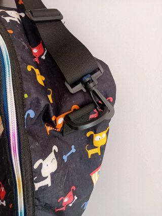 Mochila de viaje con perros multicolor
