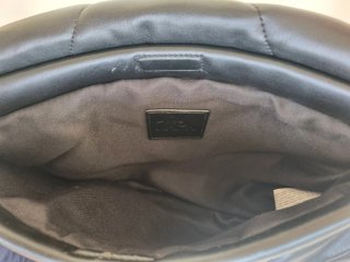Bolso acolchado negro Zara