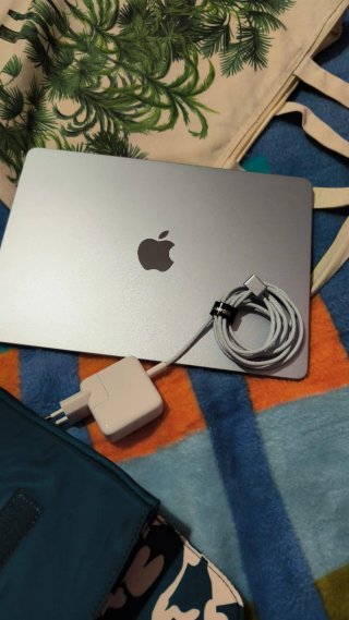 MacBook Air 13 M4 16GB 256GB Plata Nuevo año 2026