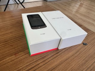 Google Nexus One Caja Histórica