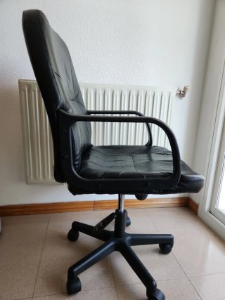 Silla de escritorio negra