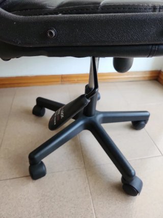 Silla de escritorio negra