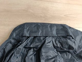 Traje de agua impermeable M