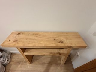 Consola de madera maciza tono natural con espejo