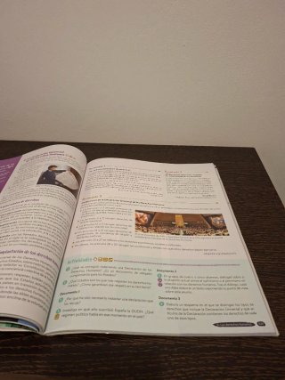 Educación en Valores Cívicos y Éticos ESO. Libr...