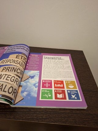 Educación en Valores Cívicos y Éticos ESO. Libr...