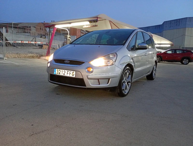 Ford S-MAX 2008 - foto 1