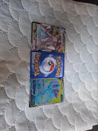 3 Cartas Pokémon VMAX y V (Español)