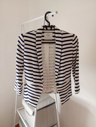 Americana Bershka rayas azul y blanco Talla XS