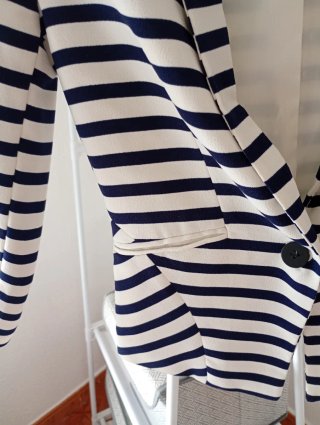 Americana Bershka rayas azul y blanco Talla XS