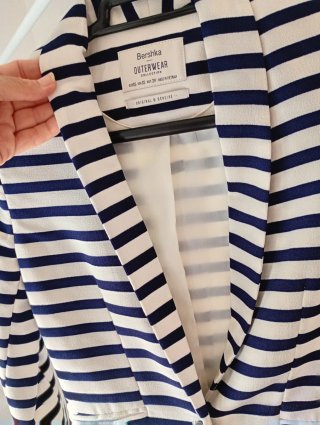 Americana Bershka rayas azul y blanco Talla XS