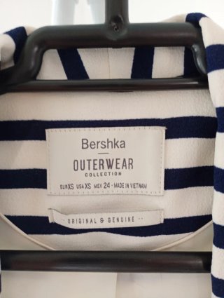 Americana Bershka rayas azul y blanco Talla XS