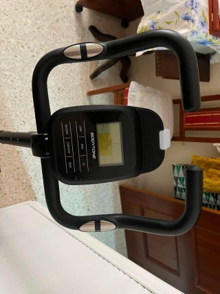 Bicicleta Estática BODYONE DU30 Casi Nueva